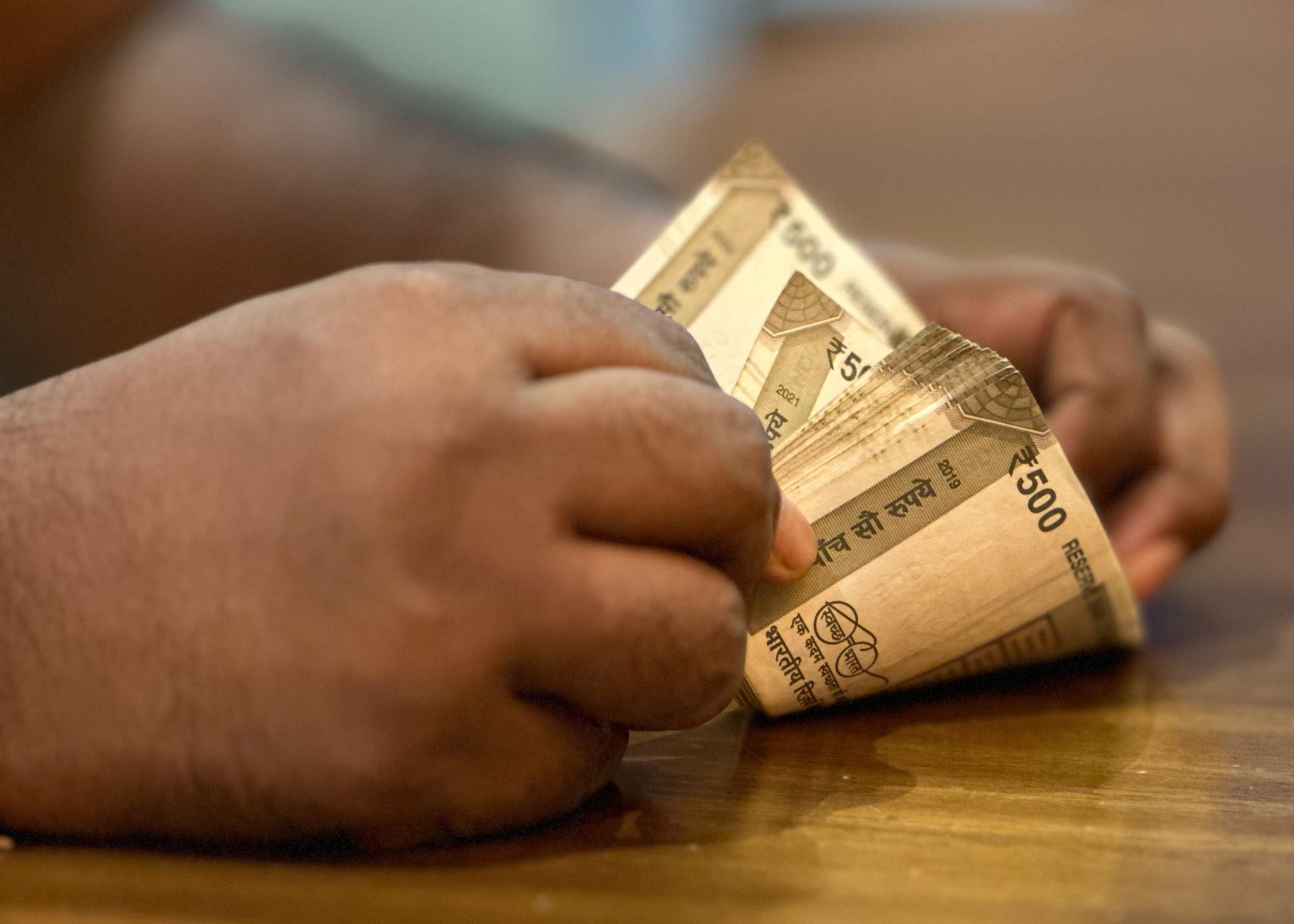 Banks Q4 Preview: Rate Cuts To Keep Margins In Check, Says Motilal Oswal &mdash;&nbsp;HDFC Bank, SBI Among Top Picks